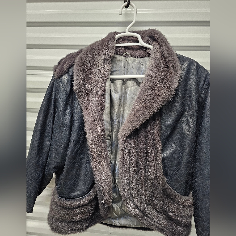 ELEGANT LUXURY GENUINE MINK FUR,SOFT EMBOSSED LEATHER JACKET SIZE: LARGE-1XL-2XL - Picture 3 of 9